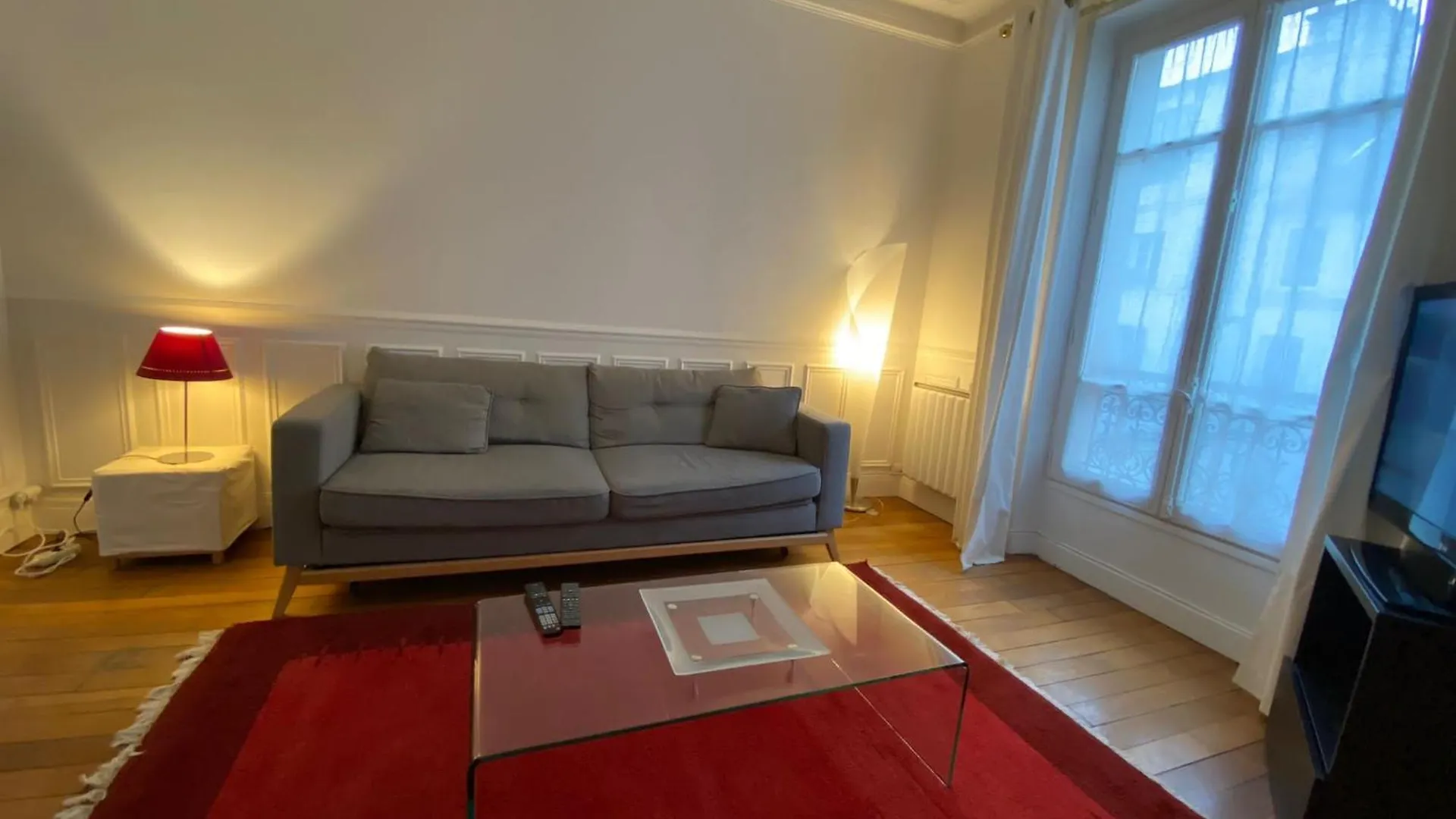 Motte Picquet Theatre Paris Apartment